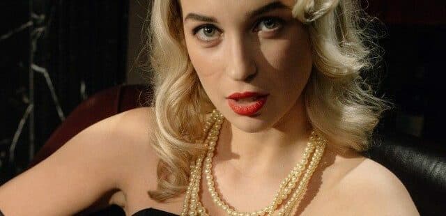 Dem-Run Los Angeles Warns Citizens To Stop Wearing Expensive Jewelry